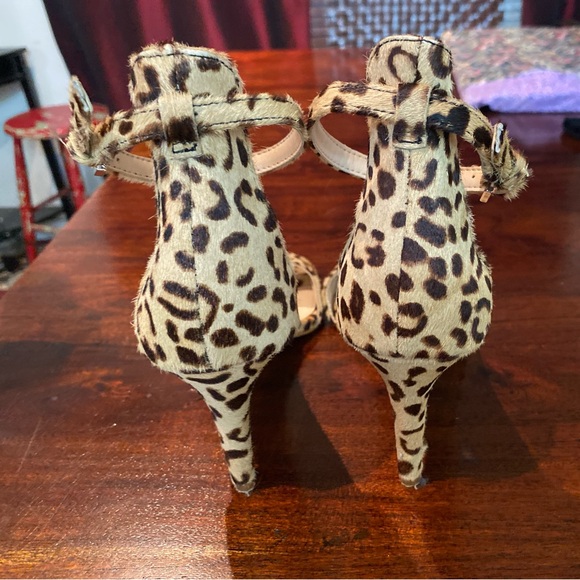 Vince Camuto strapped high heals - Picture 2 of 9